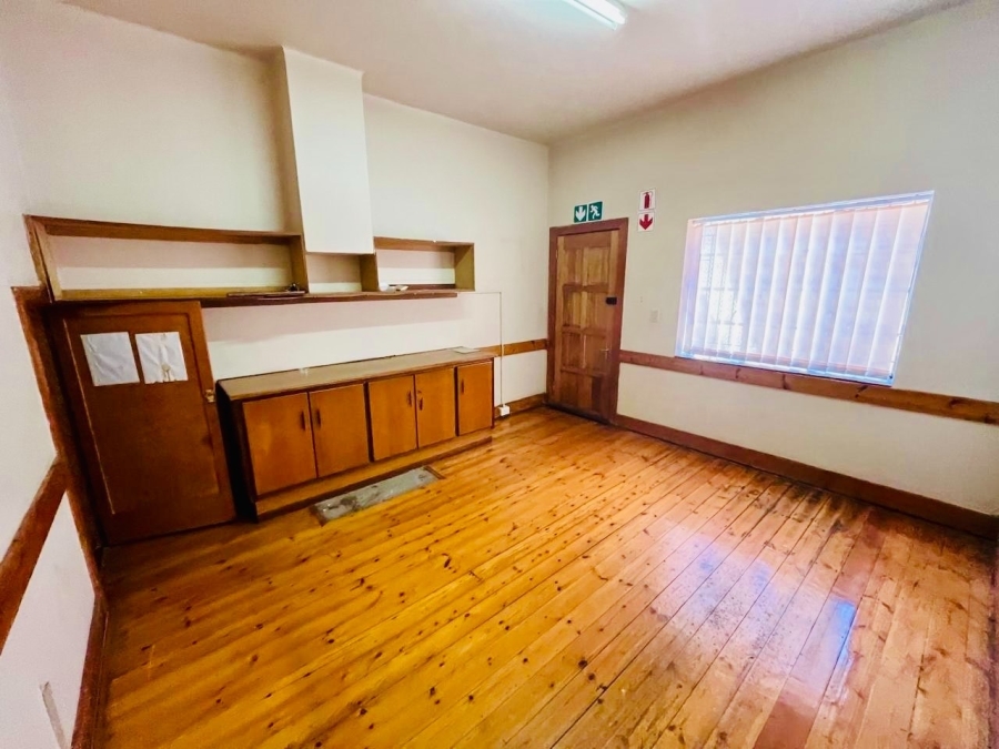 9 Bedroom Property for Sale in Bloemfontein Free State